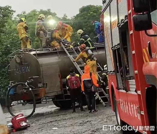 ▲2工人受困水肥槽車內，救出1人已經無呼吸心跳送醫            。（圖／記者吳世龍攝）