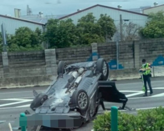 ▲國道埤頭路段發生2車碰撞的意外事故。（圖／彰化踢爆網提供，以下同）