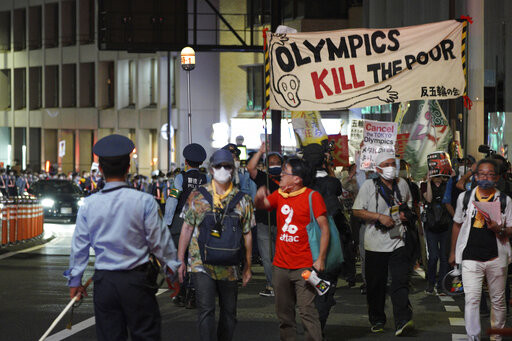 ▲▼東京奧運場外抗議。（圖／達志影像／美聯社）