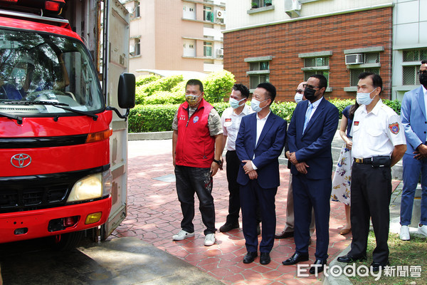 ▲嘉義縣援贈索馬利蘭小型消防車。（圖／記者翁伊森翻攝）