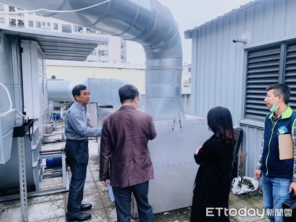 ▲台南市環保局指出，「餐飲業空氣污染防制設施管理辦法」，因疫情影響將延至2022年1月1日起實施。（圖／記者林悅翻攝，下同）