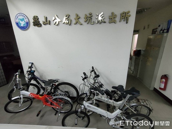 ▲警方希望5部腳踏車車主儘速前來認領。（圖／龜山警分局提供）