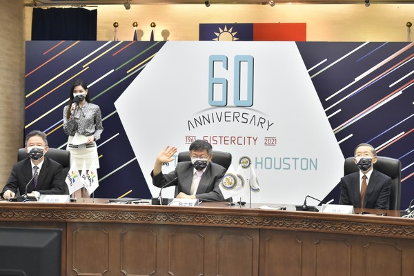 ▲▼台北市長柯文哲和休士頓市長席維斯特‧透納簽署重申友好關係協議。（圖／北市府提供）