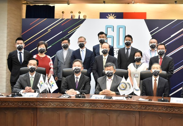 ▲▼台北市長柯文哲和休士頓市長席維斯特‧透納簽署重申友好關係協議。（圖／北市府提供）