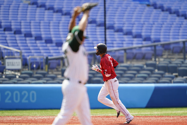 ▲坂本勇人砲轟邦威。（圖／達志影像／美聯社）