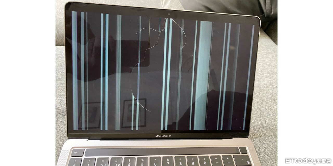 [情報] 螢幕莫名破裂！蘋果 M1 MacBook災情湧出