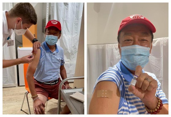 郭台銘已到捷克施打BNT疫苗。（翻攝郭台銘臉書）