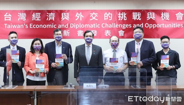 ▲▼馬英九出席「台灣經濟與外交的挑戰與機會」新書發表會。（圖／記者屠惠剛攝）