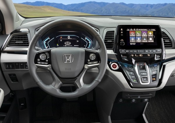 Honda Odyssey美規版大改款偽裝車現身　可望成台灣導入新選項（圖／翻攝自Honda）