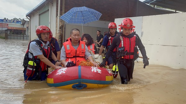 ▲▼盧碧雨彈狂炸兩岸！福建村官「出門清淤被沖走」確認殉職。（圖／CFP）