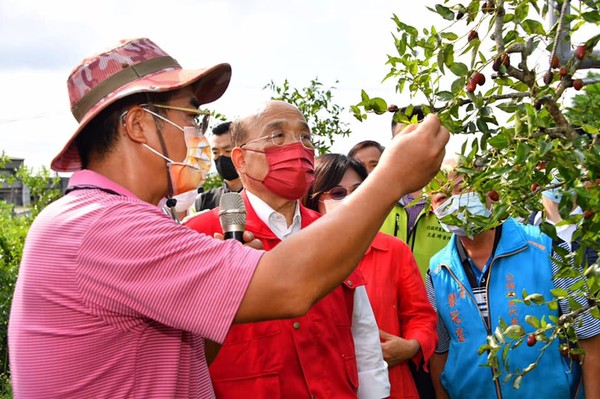 政院找民進黨團溝通五倍券延期　蘇貞昌改下鄉關心豪雨災情 | ETtoda