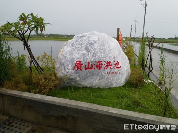 ▲台南北門9日上午發生豪大雨，抽水站及滯洪池發揮功效，減少淹水面積，積水迅速退去。（圖／記者林悅翻攝，下同）