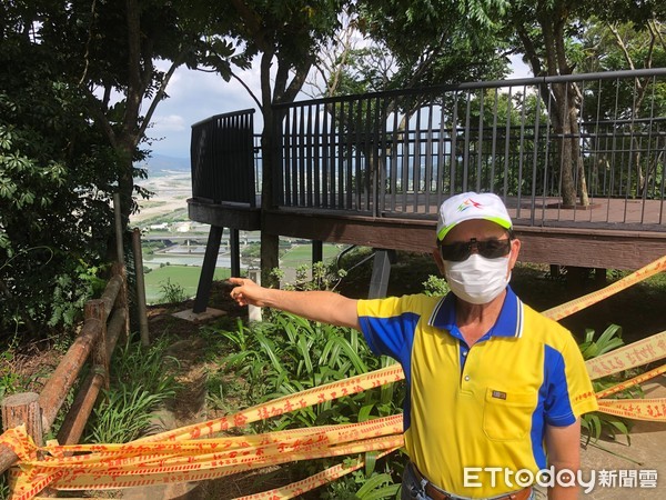 ▲大雨沖刷邊坡崩塌，大甲鐵砧山瞭望台地基消失樑柱懸空　民眾：像踩翹翹板。（圖／市議員吳敏濟提供）