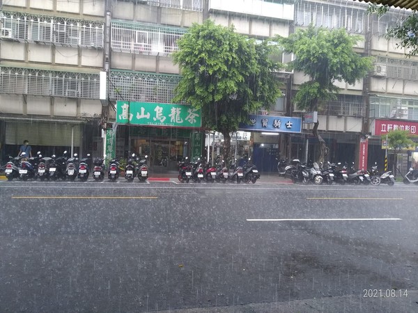 ▲▼下雨（圖／翻攝信義區三兩事）