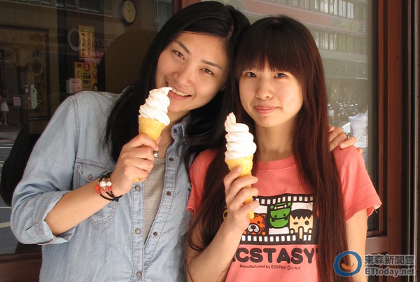 看準霜淇淋商機，吉野家從即日起新增2門市開賣優格霜淇淋，搭配套餐最低21元起。