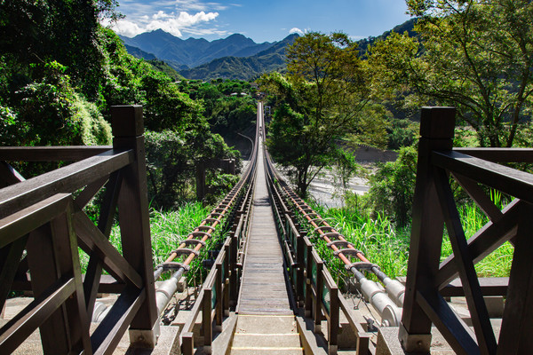 ▲巴陵古道,義興吊橋,虎頭山公園。（圖／桃園市府觀旅局提供）