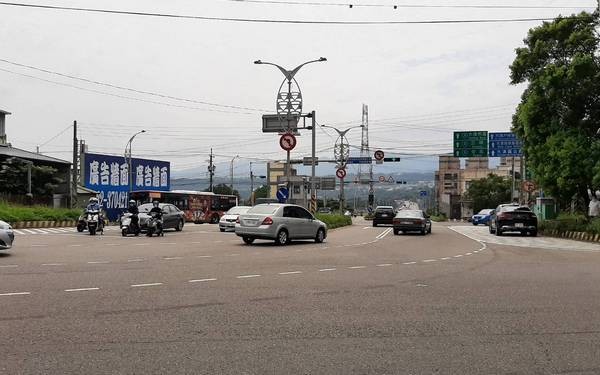 大溪崎頂下坡易積水　立委趙正宇服務處會勘改善 | ETtoday地方新聞