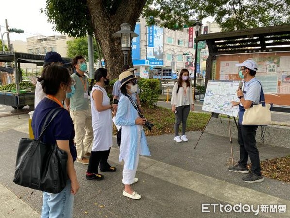 ▲內政部營建署18日由考核小組至台南市進行「城鎮之心工程計畫」年度考核，親臨現地勘查施作情形後，對整體規劃構想及工程品質讚譽有加。（圖／記者林悅翻攝，下同）