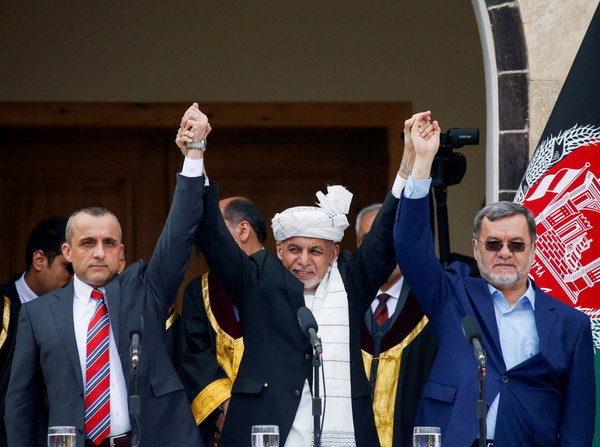 ▲▼阿富汗總統甘尼（Ashraf Ghani）（中）、副總統薩利赫（Amrullah Saleh）（左）、第二副總統達尼許（Sarwar Danish）（右）。（圖／路透）