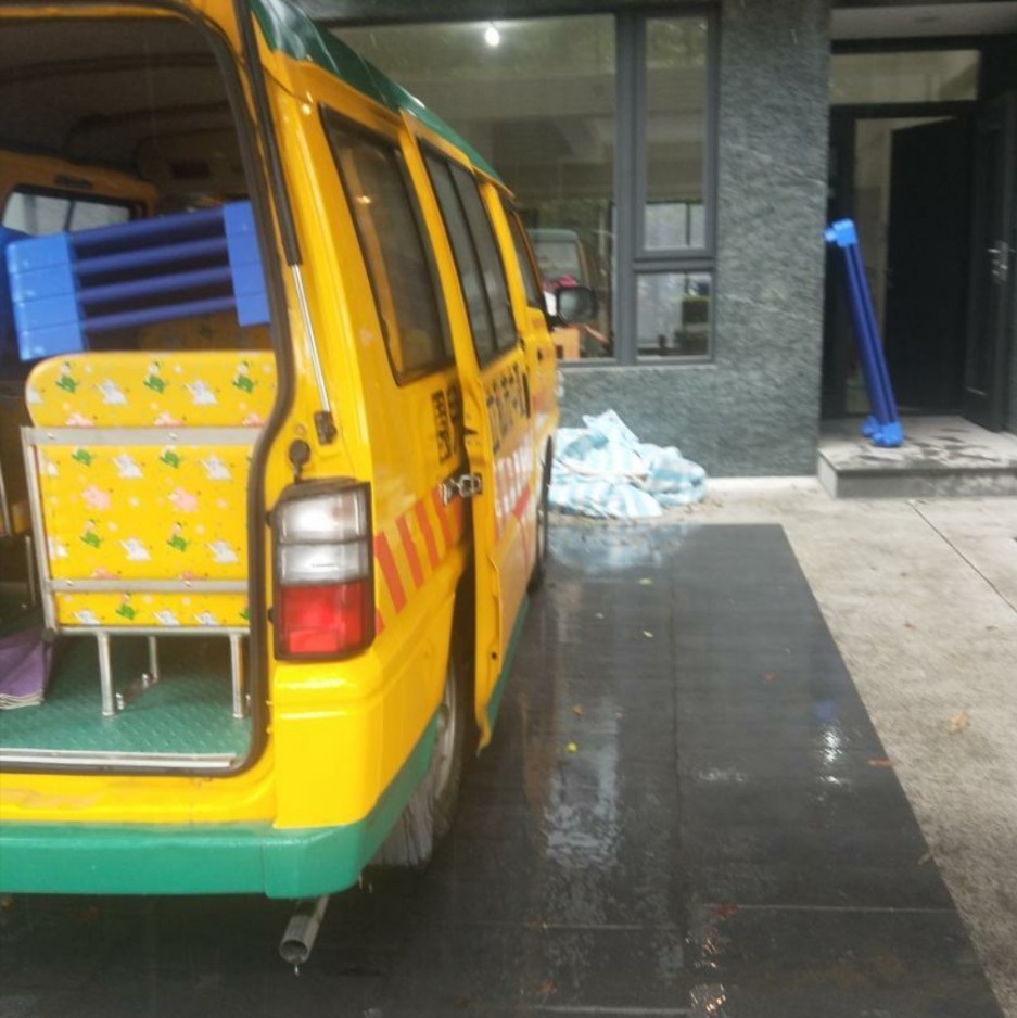 ▲▼太平某幼兒園疑超收竟私藏民宅，幼童躲1個月午覺睡到滿頭汗。（圖／翻攝靠北幼稚園）