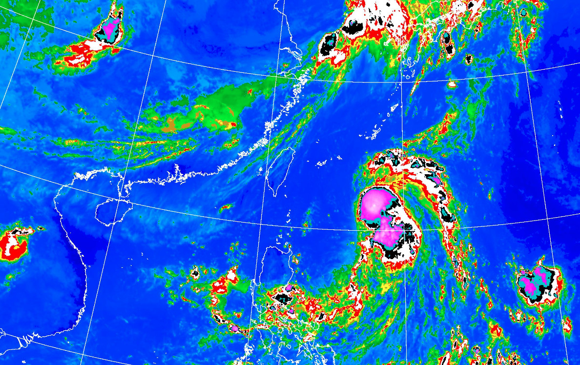 ▲▼颱風明天最近，東半部受環流影響有雨。（圖／氣象局）