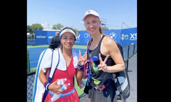 ▲▼  謝語倢合拍德國好手巴特兒（Mona Barthel）           。（圖／翻攝自夢遊寫真人謝淑薇臉書粉專）