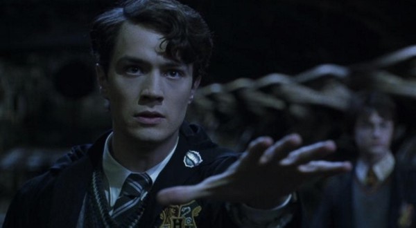 ▲▼《哈利波特》第二集電影《消失的密室》中16歲的「佛地魔」湯姆瑞斗（Tom Riddle）。（圖／劇照）