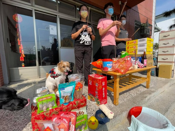 ▲▼警犬隊中元普渡。（圖／有點毛毛的／台中市警犬隊提供）