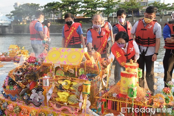 ▲鹿港地藏王廟中元普度。（圖／記者唐詠絮翻攝）