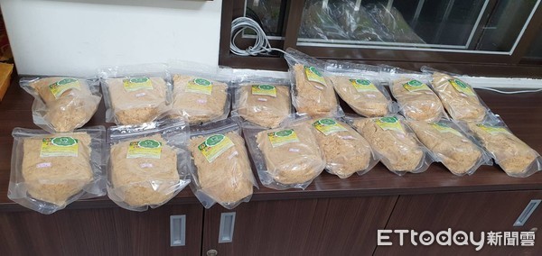 ▲南投警方查獲疑似來自越南的不明肉製品，移送相關單位檢驗。（圖／記者高堂堯翻攝）