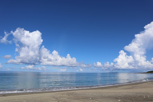 ▲▼台東杉原海水浴場。（圖／翻攝《台東不一樣》臉書專頁）