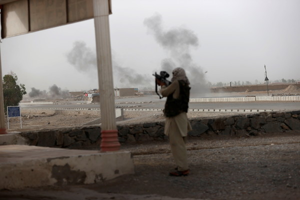 ▲▼ 《路透》戰地記者西迪奎（Danish Siddiqui）生前拍攝阿富汗與塔利班交戰。（圖／路透）