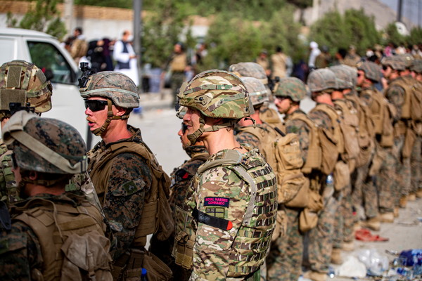 ▲▼美軍從阿富汗喀布爾的哈米德卡爾扎伊國際機場（Hamid Karzai International Airport）撤離。（圖／路透）