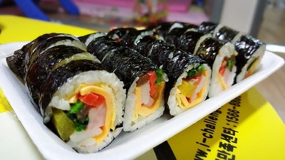 禹英禑的最愛！營養師揭「韓式飯捲vs.日式壽司」　這1款易飆血糖