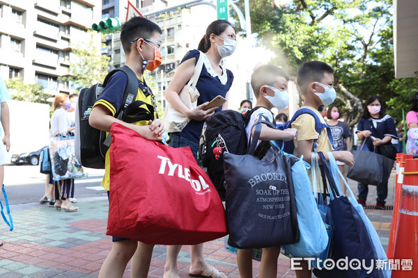 ▲9月1日長安國小開學。（圖／記者林敬旻攝）