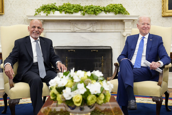 ▲▼阿富汗前總統賈尼與美國總統拜登6月25日在白宮會面。（圖／達志影像／美聯社）