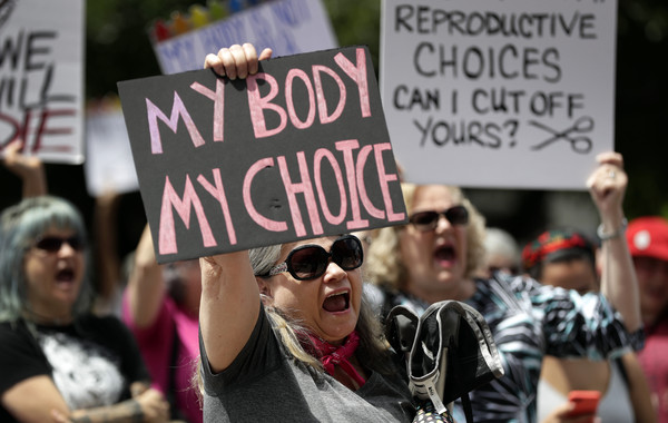 ▲▼ 美國德州2019年有團體群聚抗議墮胎限制。（圖／達志影像／美聯社）