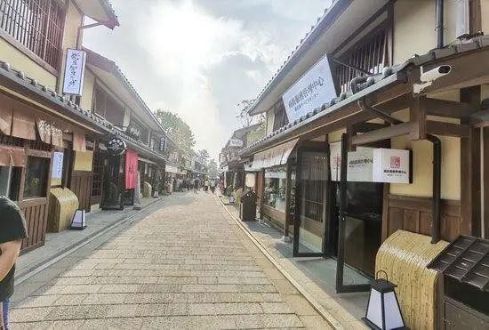 ▲大連日本風情街開業不到10天便因輿論壓力停業修整。（圖／翻攝極目新聞）