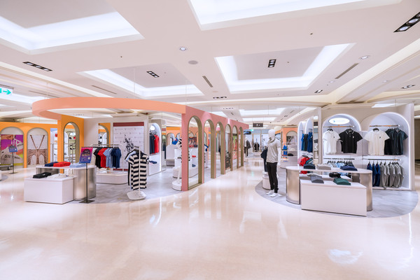 ▲義大世界購物中心推出獨家店型iGLAMOUR 愛・迷人與紐約新時區，提升賣場商品差異化。（圖／義大提供）