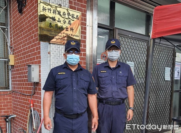 ▲休旅車受困深山泥濘　熱心副所長帶員警搜山推車神救援。（圖／記者陳凱力翻攝）