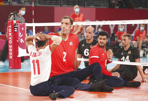 ▲246公分長人梅薩德幫助伊朗奪下本屆帕運男子坐式排球金牌。（圖／達志影像／美聯社）