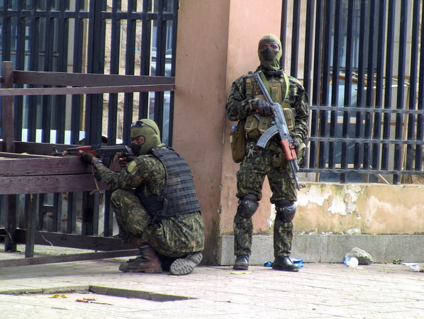 ▲▼西非國家幾內亞驚爆政變，特種部隊出現在首都柯那基里（Conakry）。（圖／路透）