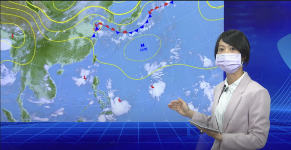 ▲預報員謝佩芸表示，目前菲律賓東方海面至南海處已有熱帶系統陸續生成。（圖／翻攝自中央氣象局）
