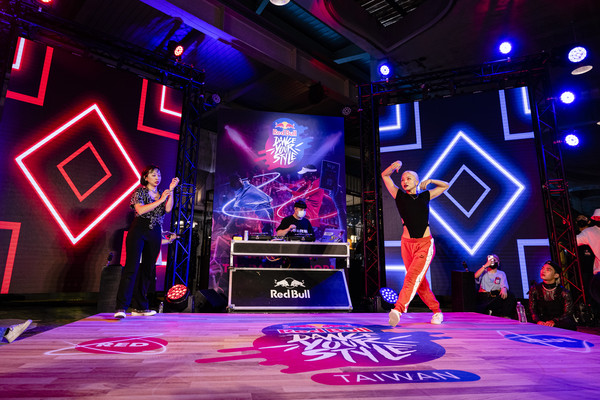 ▲Waacking「微笑女神」哈妹Chrissy Chou贏得Red Bull Dance Your Style台灣冠軍。（圖／Red Bull提供）