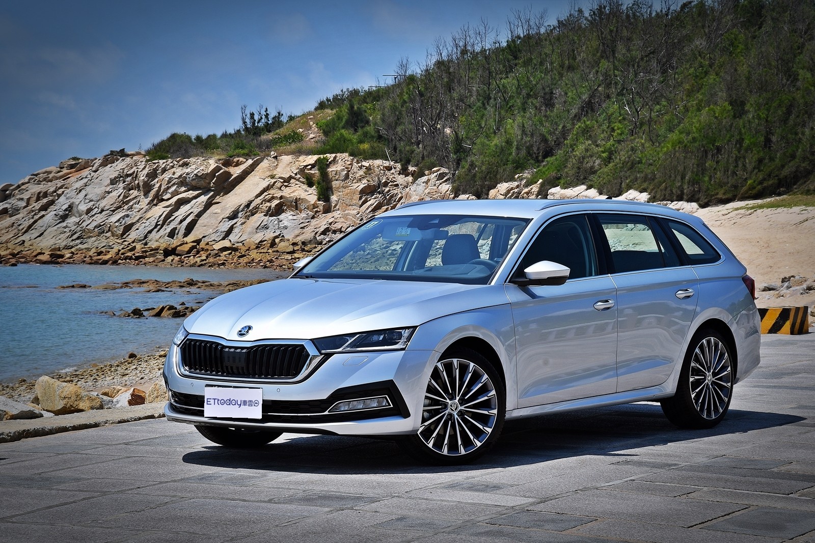 Skoda Octavia Combi試駕 低門檻但配備近乎 梭哈 的旅行車 Ettoday車雲 Ettoday新聞雲