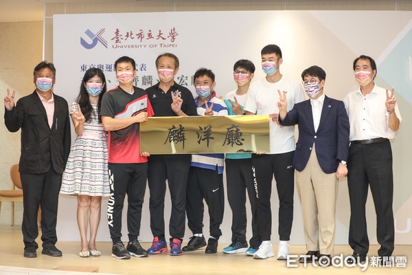 ▲王齊麟、李洋、陳宏麟回台北市大學校表揚記者會        。（圖／記者林敬旻攝）