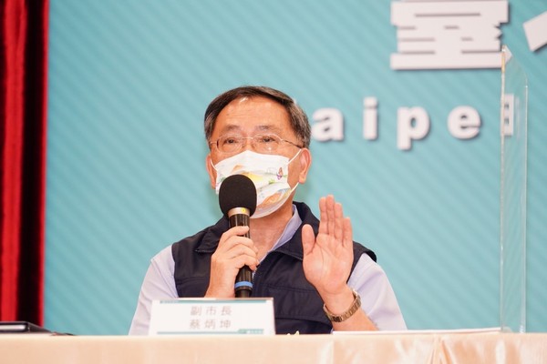 ▲▼0909台北市長柯文哲、副市長蔡炳坤、副市長黃珊珊參加防疫記者會。（圖／台北市政府提供）