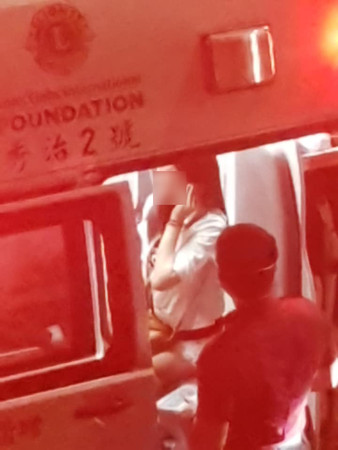 ▲▼酒駕撞變電箱。（圖／翻攝自Facebook／爆料公社二社）