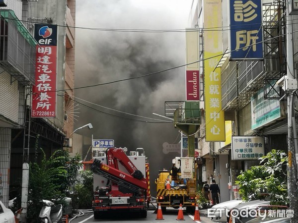 ▲彰化太平街火鍋店大火。（圖／記者唐詠絮攝）