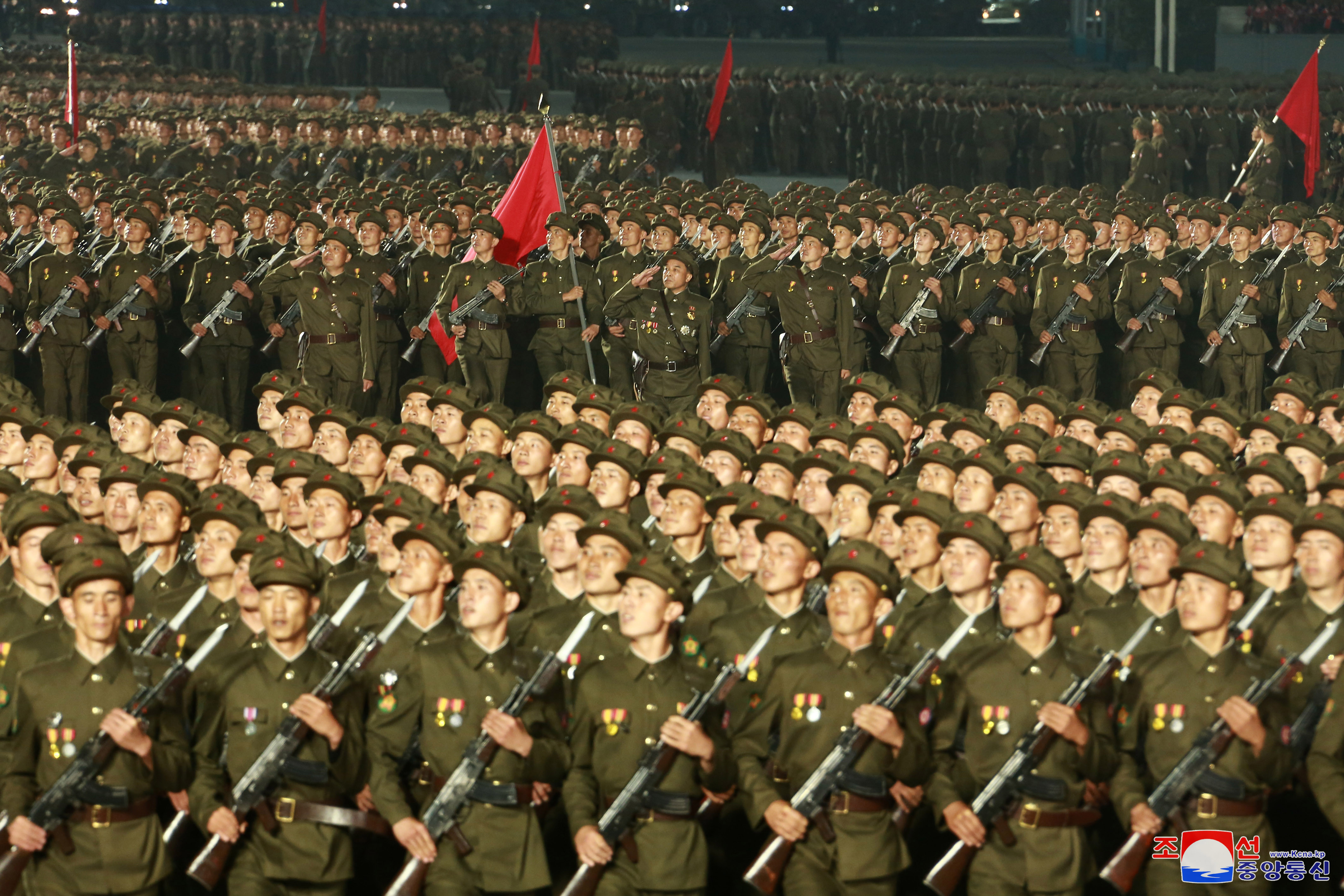 ▲▼今年北韓國慶閱兵僅預備役、警察出席，並非正規軍隊。（圖／達志影像）